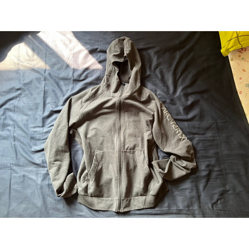 Arcteryx word on end hoody best sale