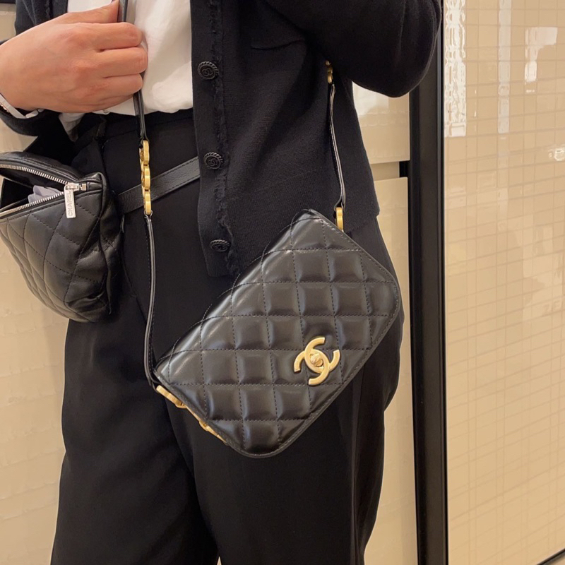 ～CHANEL手工超夯LOGO鏈郵差包～ | 蝦皮購物