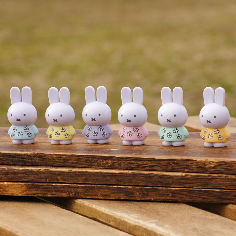 日本 正版 MIFFY 米飛兔 米飛 米菲兔 米菲 小花 花朵 公仔 小公仔 擺飾 兔兔 兔子 糖果袋 包裝 4 | 蝦皮購物