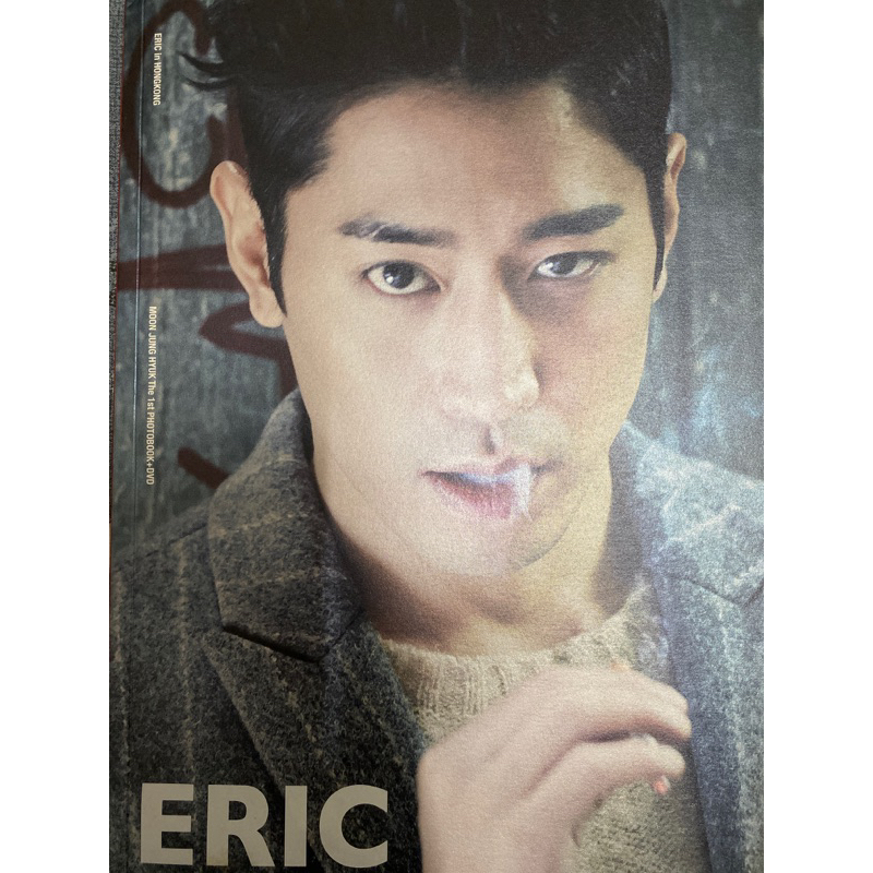 Eric In Hongkong: Moon Jung Hyuk 1st フォトブック+DVD CD】Eric in Hongkong:Moon Jung Hyuk 1st Photobook [DVD] 【公式