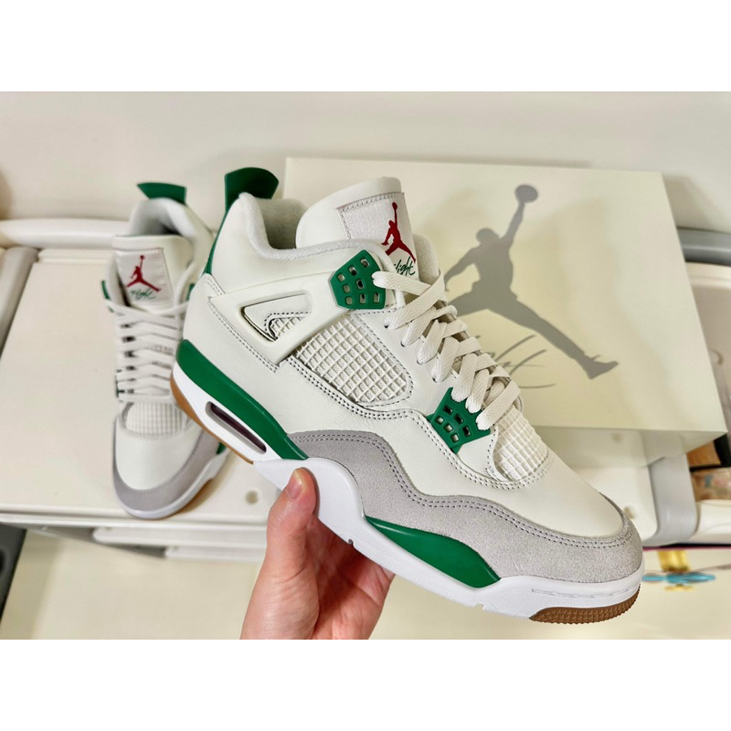 售完）限量鞋Nike SB x Air Jordan 4Pine Green松樹綠白綠男鞋DR5415