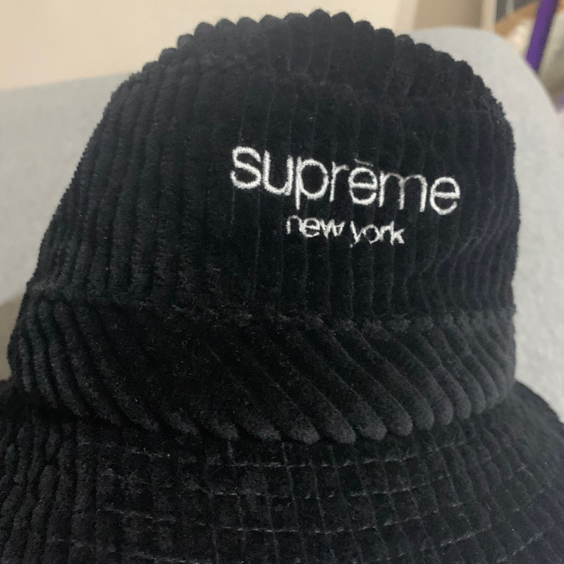 S/M] SUPREME 漁夫帽黑色燈心絨刺繡字體LOGO 二手| 蝦皮購物