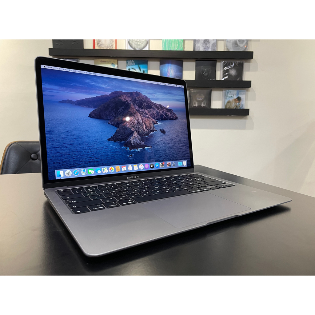 Macbook Pro 13インチ 型番MYD82J A