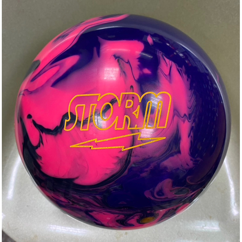 平衡保齡球🎳 頂級新球上市：Storm Real Absolute 引進球重：15磅