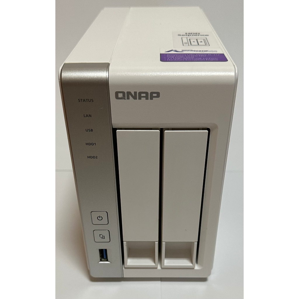 QNAP TS-231P NAS + Seagate 那嘶狼IronWolf 3.5吋4TB NAS專用硬碟X 2