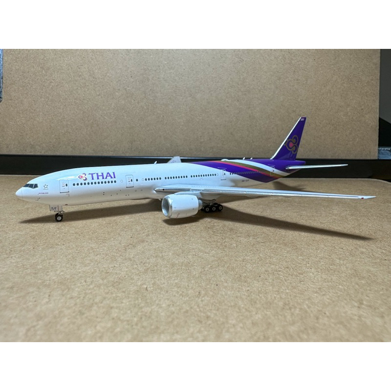 飛機先生> [預購] Phoenix 1/400 泰國國際航空Boeing 777-200ER HS-TJT