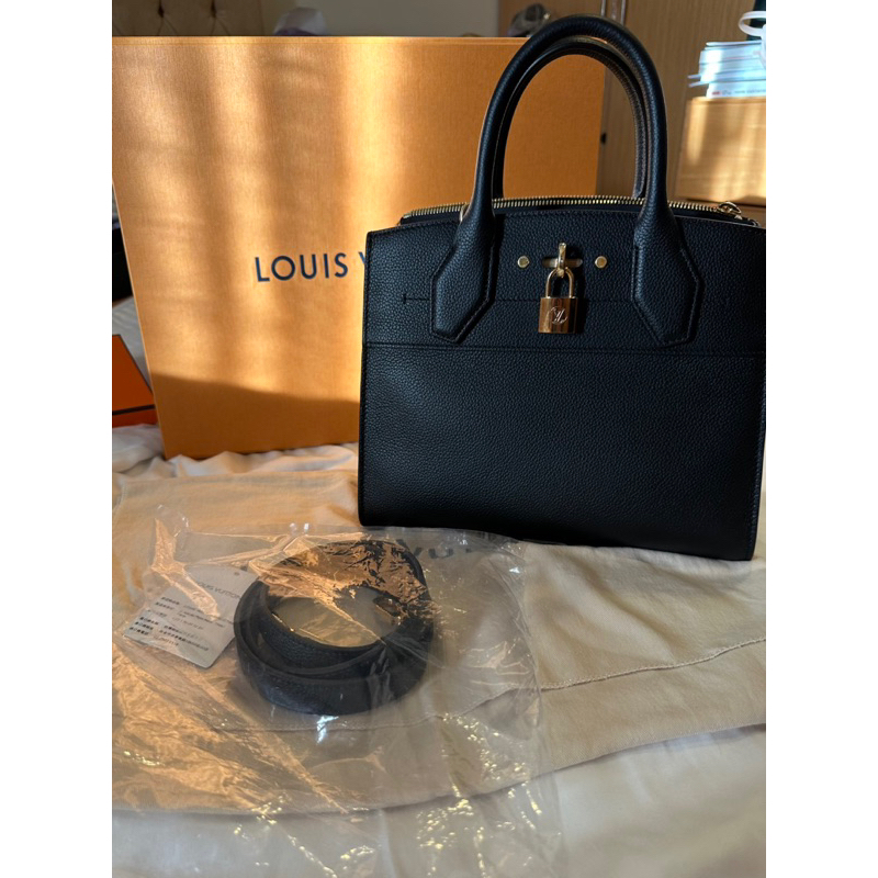 Shop Louis Vuitton CITY STEAMER City steamer pm (M53028) by 環-WA