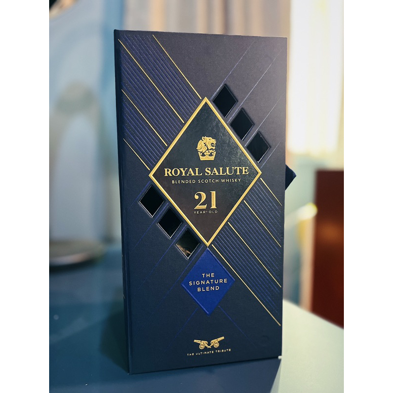 飲料・酒 ROYAL SALUTE 21年 空箱と空瓶