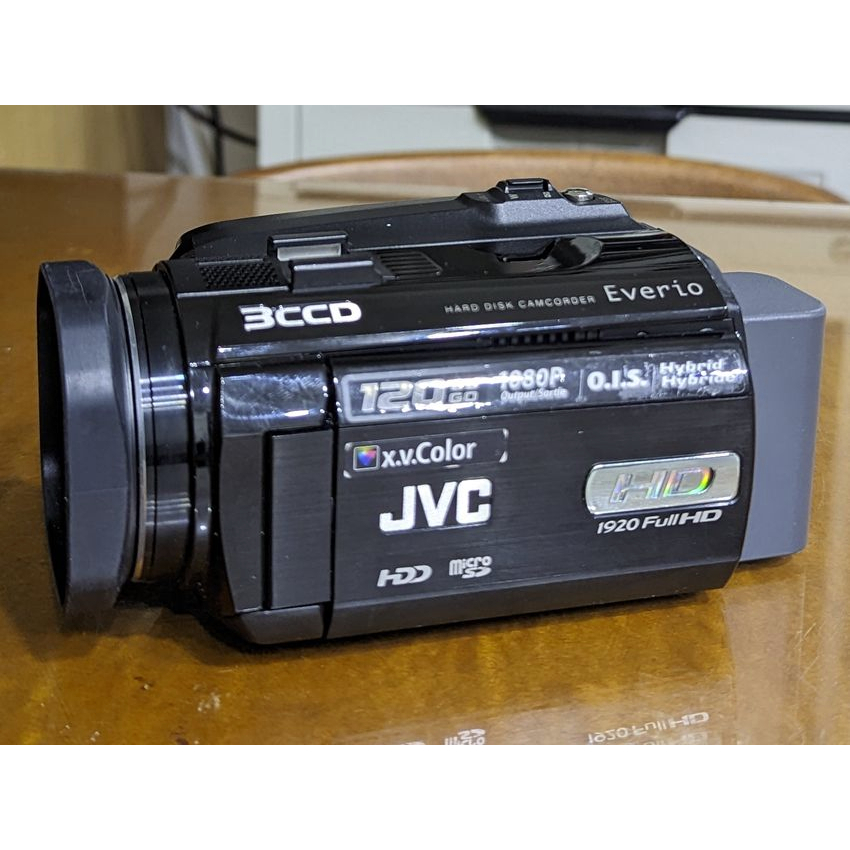 Victor・JVC GZ-HD6 狭く