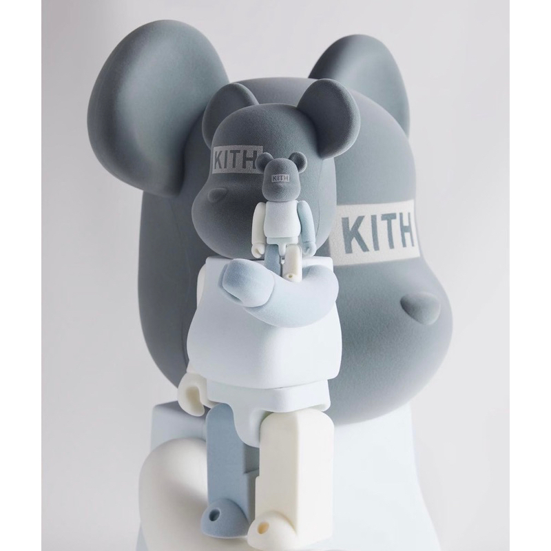 KITH for MEDICOM TOY BE@RBRICK 100%/400% 灰階色系植絨款獨家 KITH for MEDICOM TOY BE@RBRICK 100%/400% 灰階色系植絨款獨家