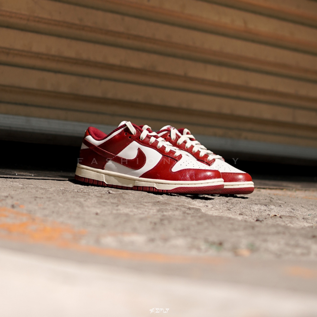 Fashion SPLY】W Nike Dunk Low PRM Team Red 酒紅奶油底FJ4555-100