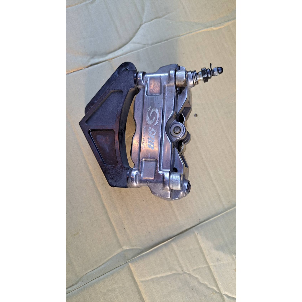 板橋志辰 二手 中古 RV150 RV180 euro 外卡 輻射卡鉗座 Fighter前輪框 260碟盤 | 蝦皮購物