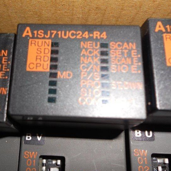 日本三菱PLC RS-422/RS-485 A1SJ71UC24-R4通信模組A1SJ71UC24-R2 (D1