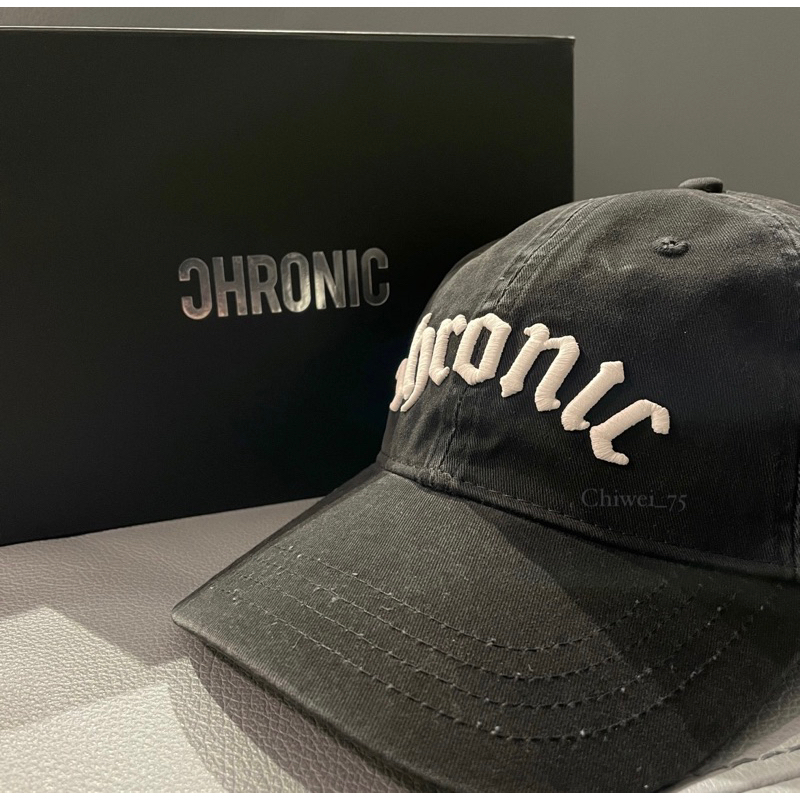 75｜全新Chronic GOTHIC LOGO-EMBROIDERY CAP WASHED BLACK / C-26