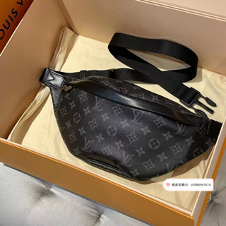 Shop Louis Vuitton Discovery Discovery bumbag pm (M46035) by 環-WA