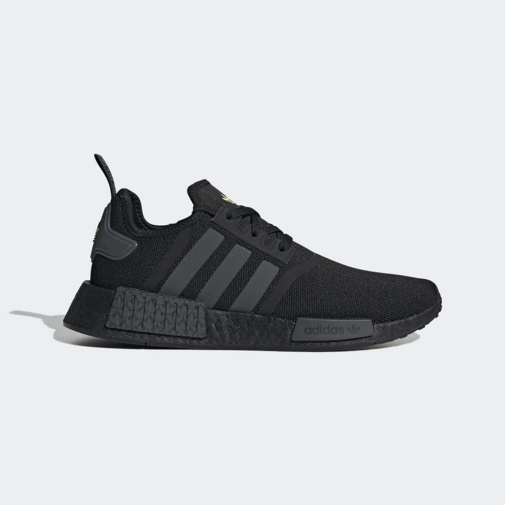 Adidas nmd hotsell r2 core black