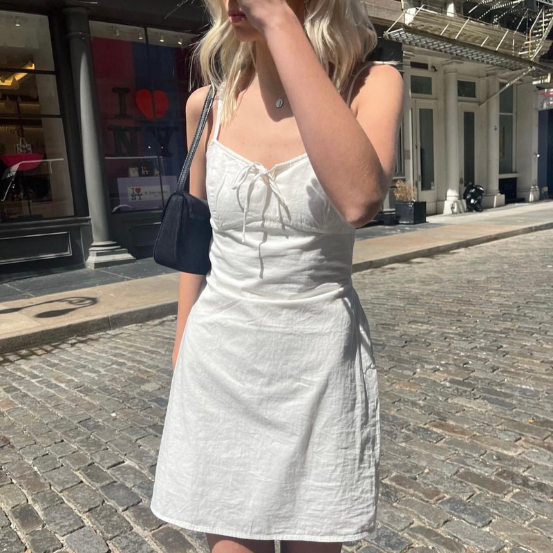 arianna cotton dress 🌞🌷Brandy Melville Arianna Cotton Dress 細肩帶綁帶白色洋裝| 蝦皮購物