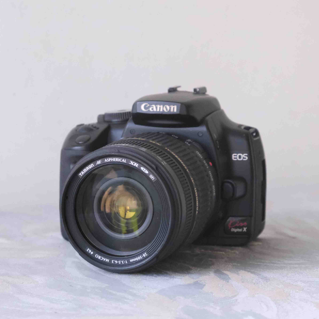 canon EOS Kiss Digital X (400D) 附一顆鏡頭自動單眼SLR CMOS 老數位