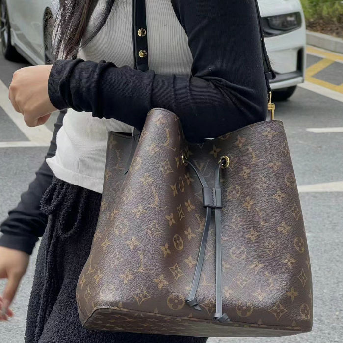 Louis Vuitton Turtledove NeoNoe MM M45555