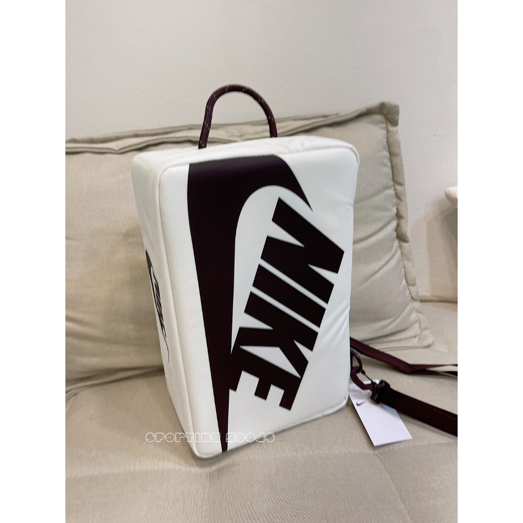 S.G NIKE SHOE BOX BAG DA7337-133-870 米白斜背包鞋袋健身包手拿手提