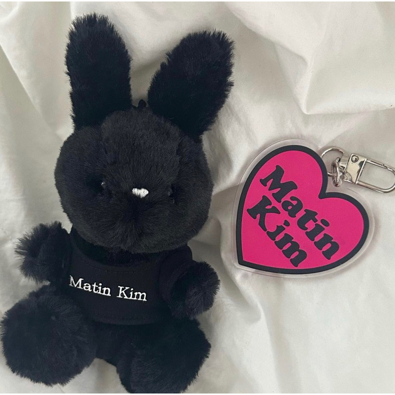 📌 現+預 韓國代購 Matin Kim BLACK BUNNY TOY KEYRING 兔子吊飾 黑兔兔 愛心 鑰匙圈