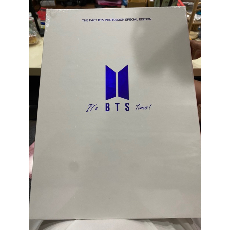 BTS寫真 全新 The fact BTS PHOTOBOOK SPECIAL EDITION | 蝦皮購物