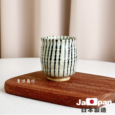 幸沐商行】日本製美濃燒手造錆十草手握杯300ml容量水杯茶杯切茶杯手握