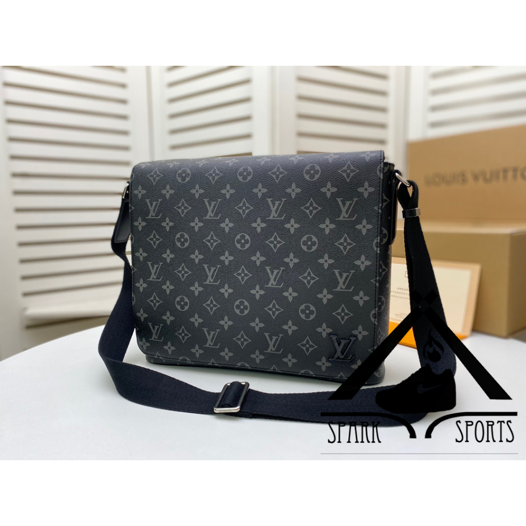 Shop Louis Vuitton Trunk messenger (M45727) by EVA-C0L0R