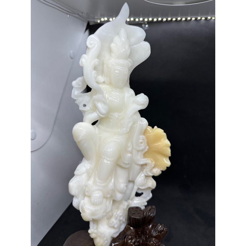 D8488 頂級收藏品天然有機寶石原礦玉化黃金硨磲雕刻觀音雕件擺件附實木