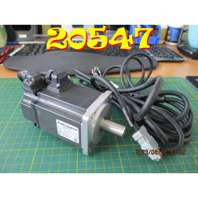 【全冠】三菱 HF-KP43◇伺服馬達 AC SERVO MOTOR 102V 2.9A 400W 3000r/min