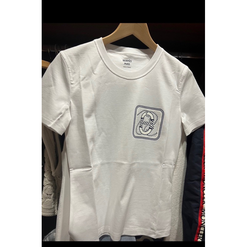 愛馬仕白色T shirt 二手9.99成新| 蝦皮購物