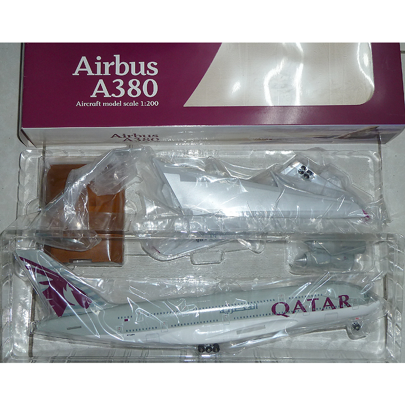 1/200 卡達航空Qatar Airways A380-800 木底座版本| 蝦皮購物