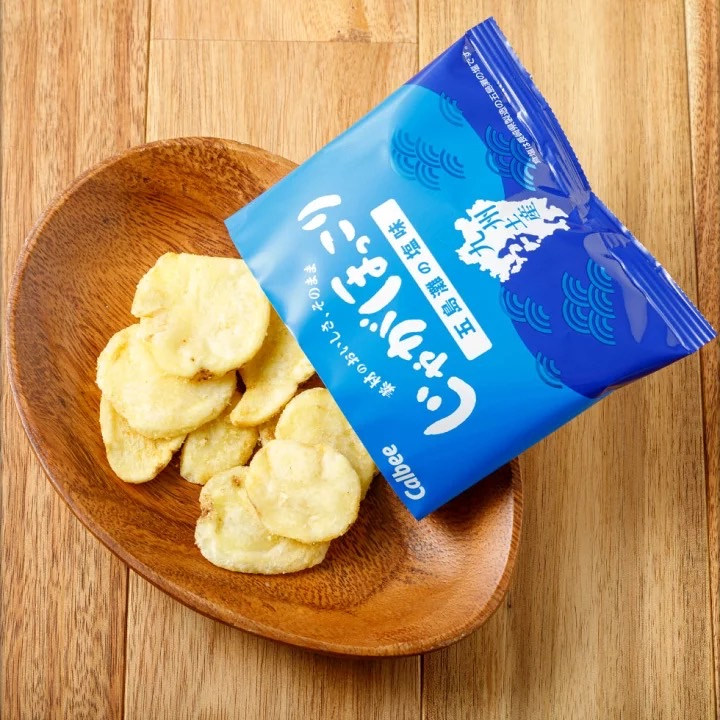 百貨店 九州土産　プチギフト　お菓子　お土産　福岡　博多土産　ポテトチップス　九州甘口しょうゆ味（18ｇ×8袋入り）お取り寄せ　チップス　glico　しょう油　ギフト　手土産　じゃがいも　贈り物　帰省　名物　博多　お返し　グリコ　プレゼント