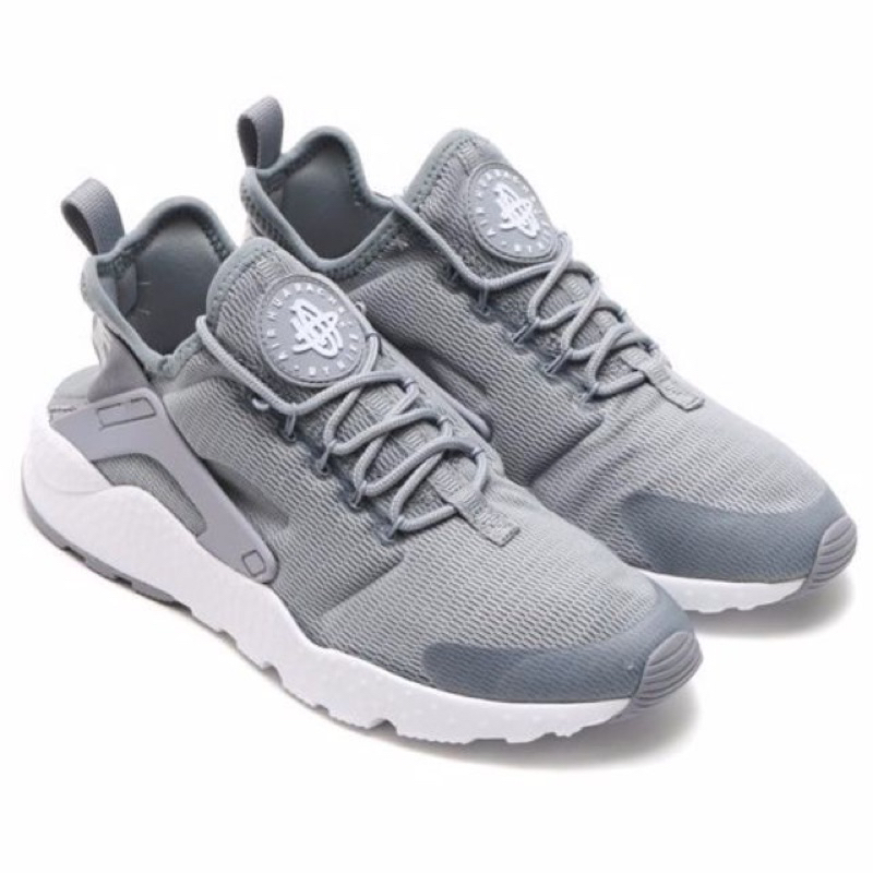 Серые найк мужские. Найк хуарачи серые. Nike Air Huarache Ultra серые. Найк хуарачи женские серые. Nike Huarache женские серые.