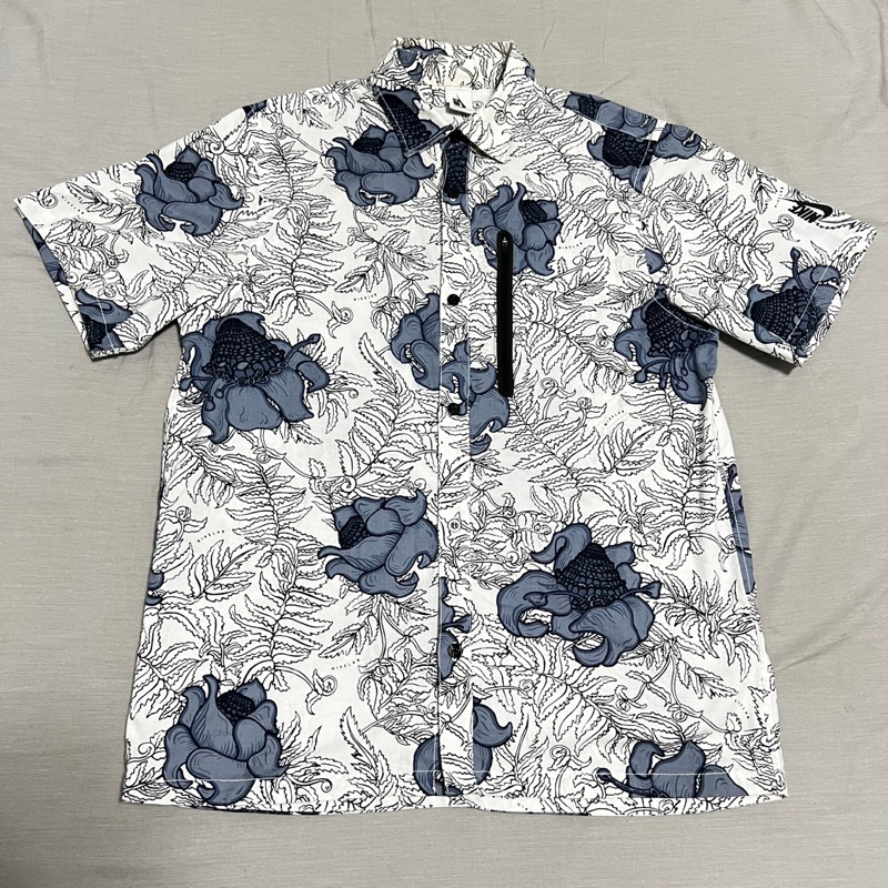 Nikelab floral outlet shirt