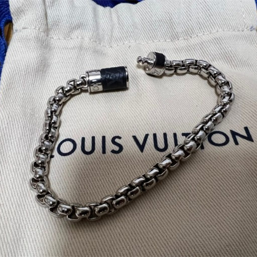 Shop Louis Vuitton 2023 SS Monogram beads bracelet (M00512) by