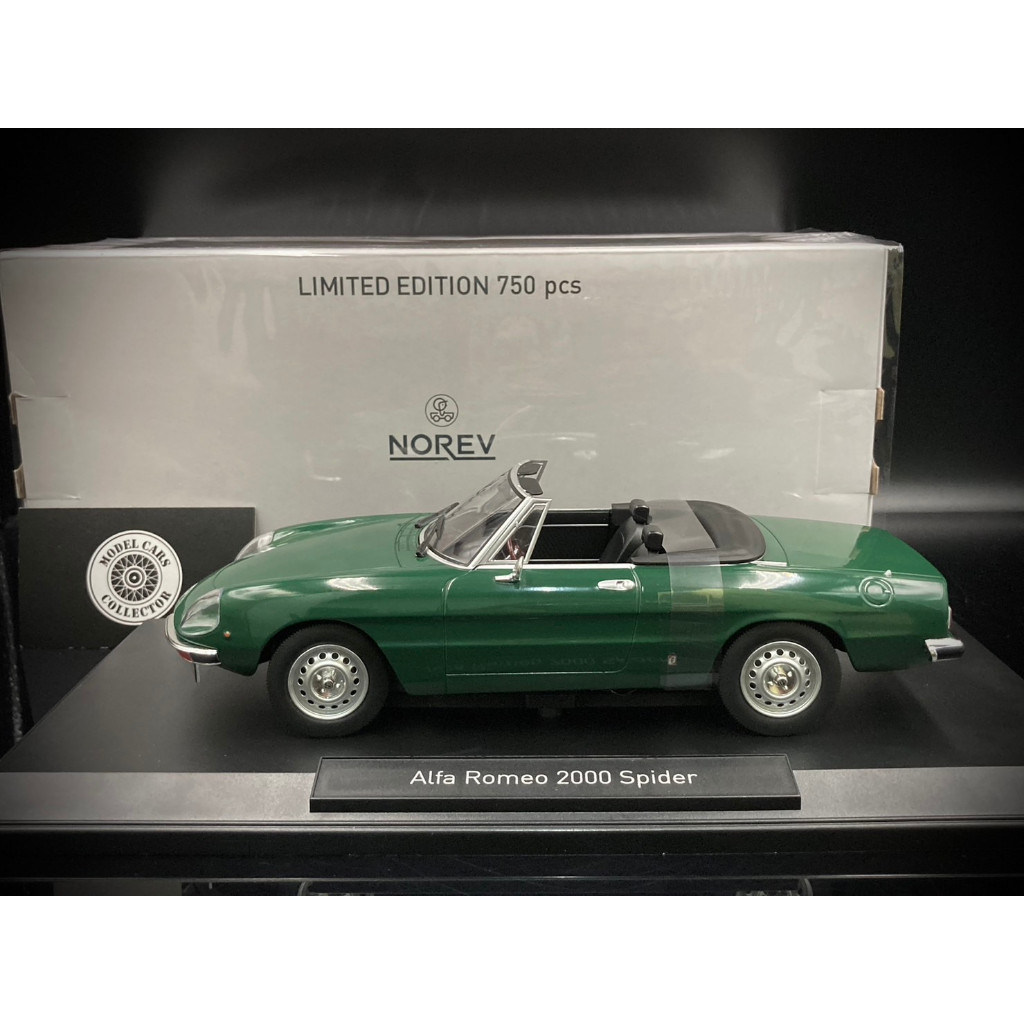 Modellino Norev 1/18 Alfa Romeo 2000 Spider 1978 - Rosso (187880)