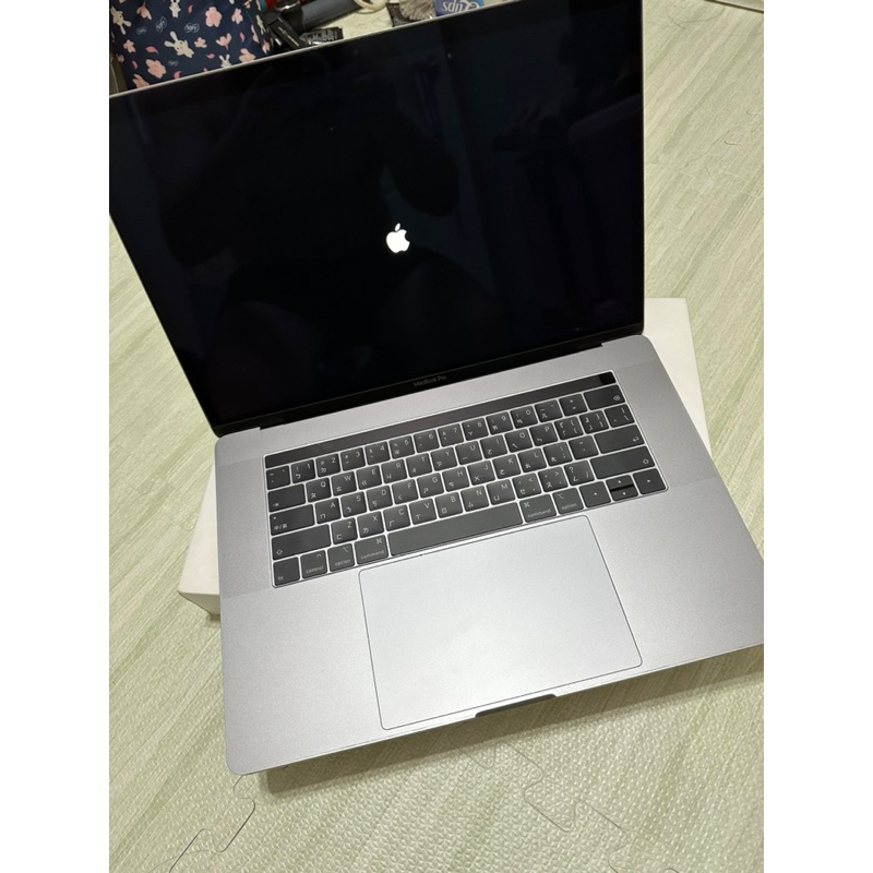 Apple Macbook pro A1990 15吋 i9/16g/512G | 蝦皮購物