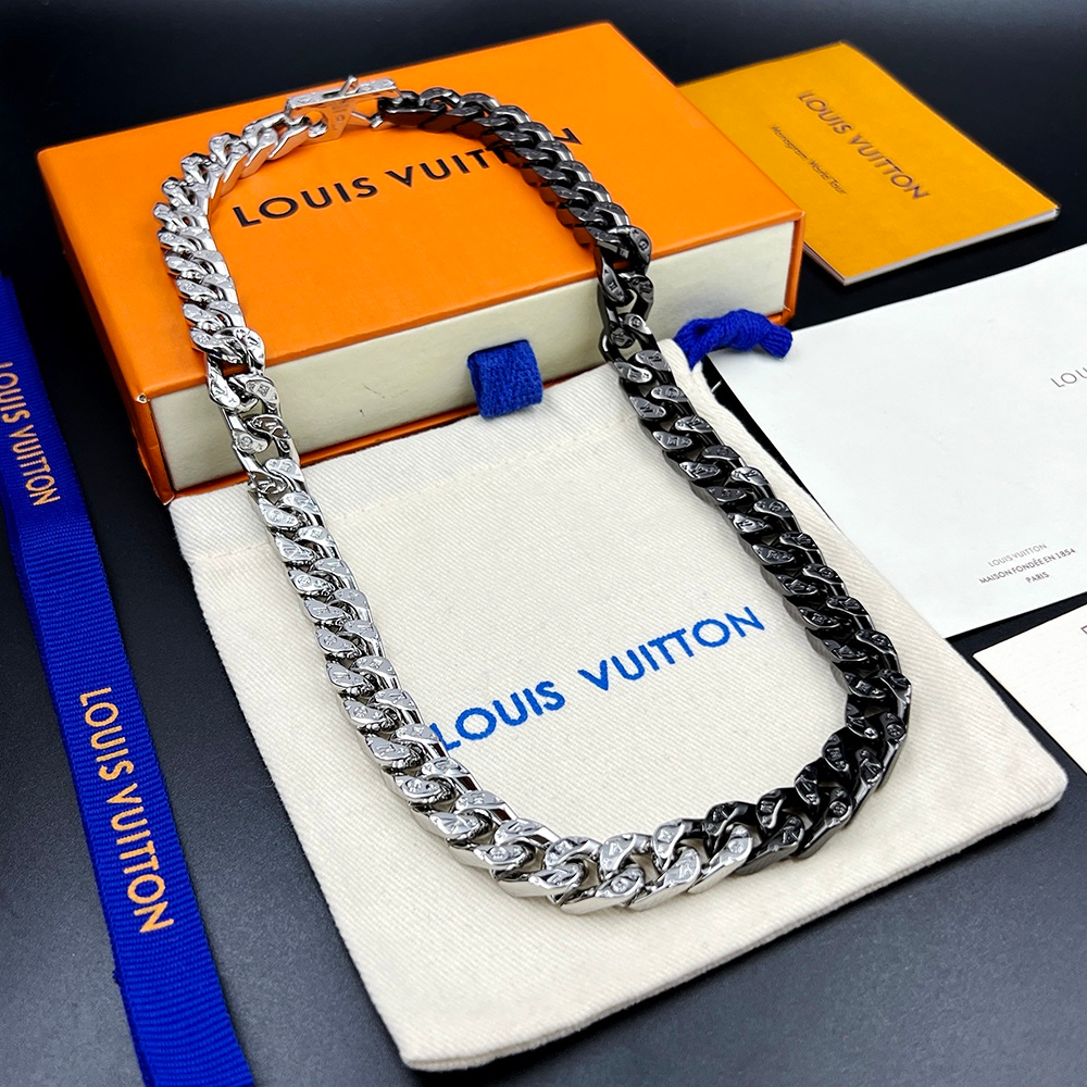 Louis Vuitton Chain links necklace (M00304)