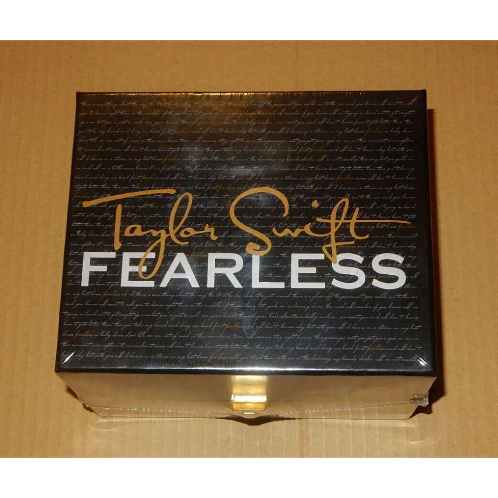 Taylor Swift 泰勒絲 - Fearless Collectors Box 盒裝絕版套裝CD (全新未拆) | 蝦皮購物