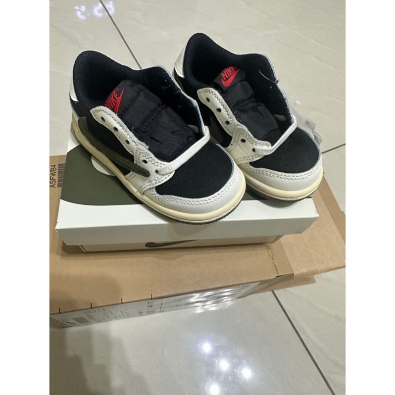 Travis Scott x Air Jordan 1 Low 倒勾橄欖綠Olive 12cm 官網中籤價錢