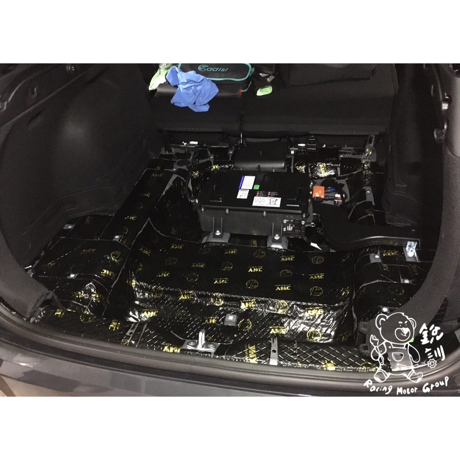 銳訓汽車配件精品-台南麻豆店 Kia Ceed 後箱 安裝 JHY制震墊 & JHY隔音棉 | 蝦皮購物
