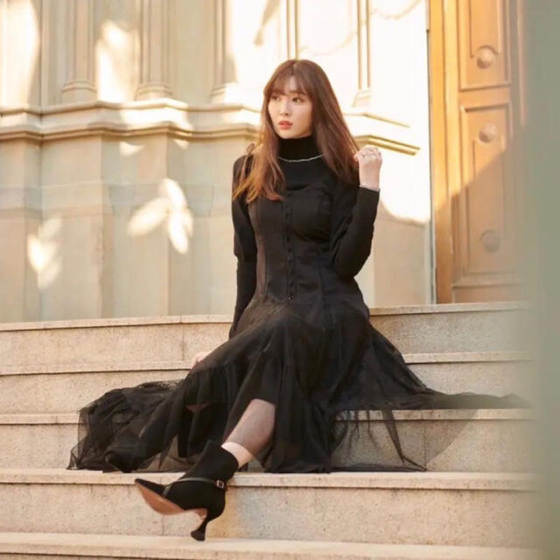 二手正品Her lip to♡Lace-Trimmed Satin Cami Dress 黑M | 蝦皮購物
