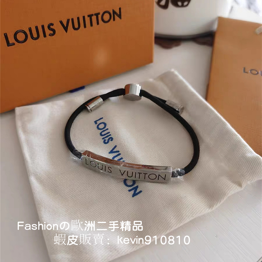 Shop Louis Vuitton MONOGRAM Lv tribute bracelet (M6442E, M6442F) by  Lecielbleu