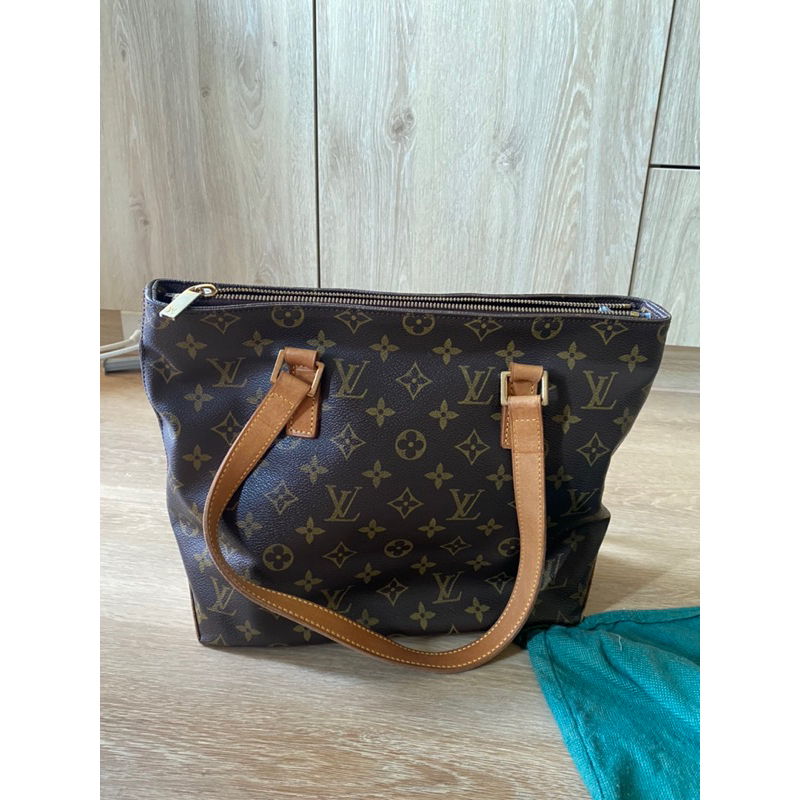 Louis Vuitton, Bags, Authentic Louis Vuitton Kangaroo Soana Runaway Bag