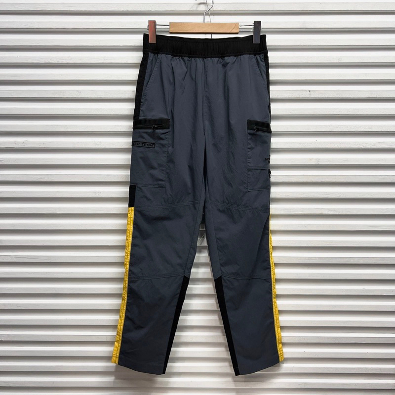 The north face deals cargo track pants