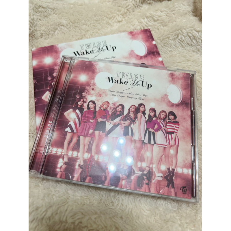 TWICE Wake Me Up 通常盤 アルバム CD｜Yahoo!フリマ(旧PayPayフリマ