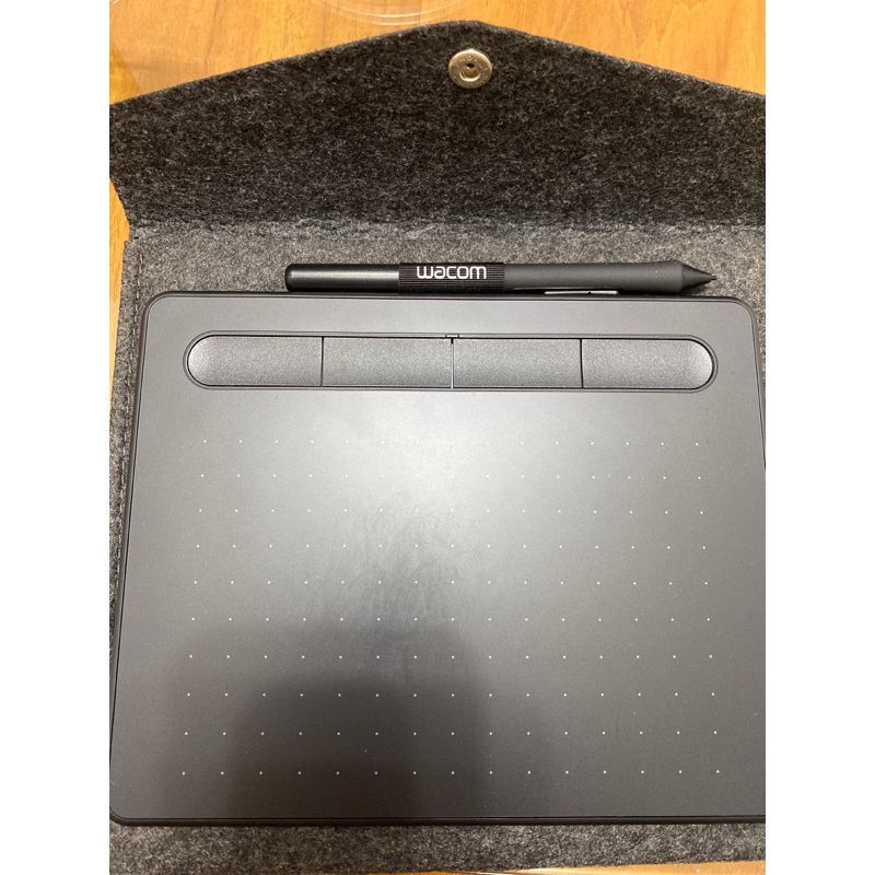Wacom Intuos Basic 入門繪圖板-黑（有線版） | 蝦皮購物
