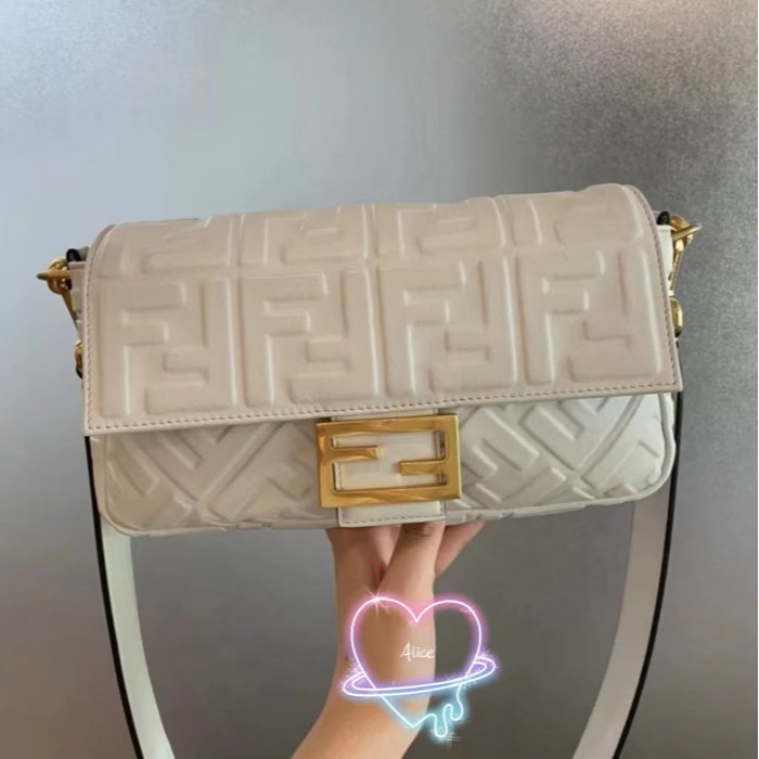 fendi 肩背包- 側背包/肩背包優惠推薦- 女生包包/精品2023年8月| 蝦皮