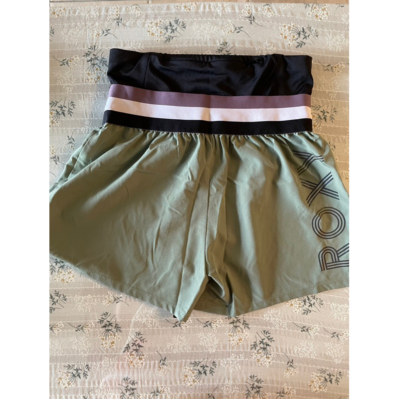 ROXY iridescence shorts 防潑水運動短褲 蝦皮購物